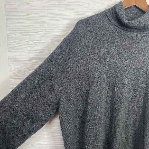J. Crew Gray 100% Wool Sweater - Picture 4 of 10